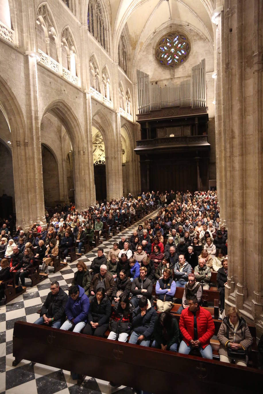 El Santo Sudario se exhibe en la Catedral