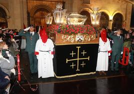 El Santo Entierro recorre las calles de Gijón