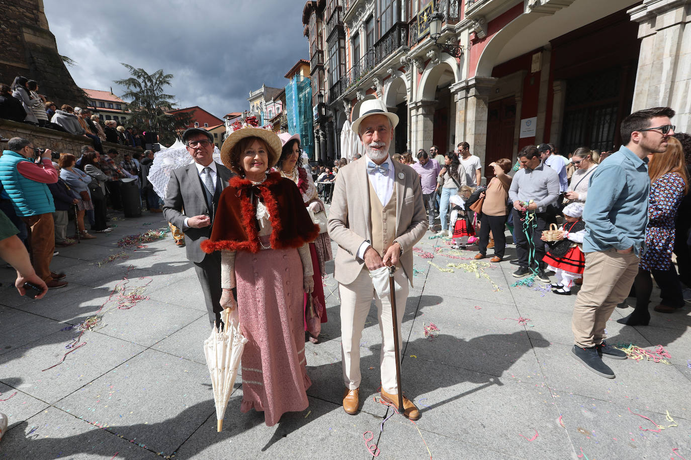 Todas las fotos del desfile de carrozas de las fiestas de El Bollo de Avilés