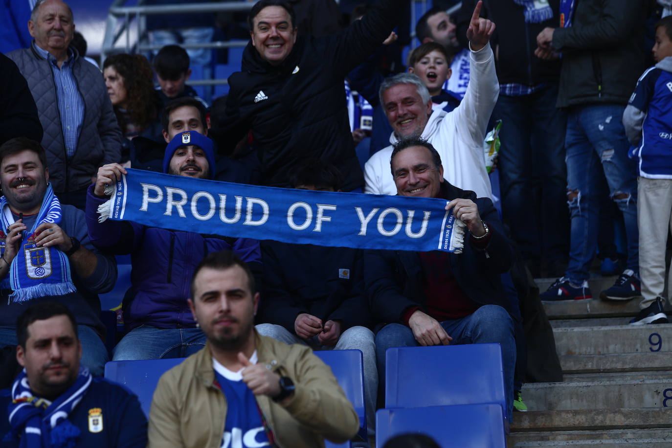 ¿Estuviste en el Real Oviedo - Villarreal B? ¡Búscate en las fotos!