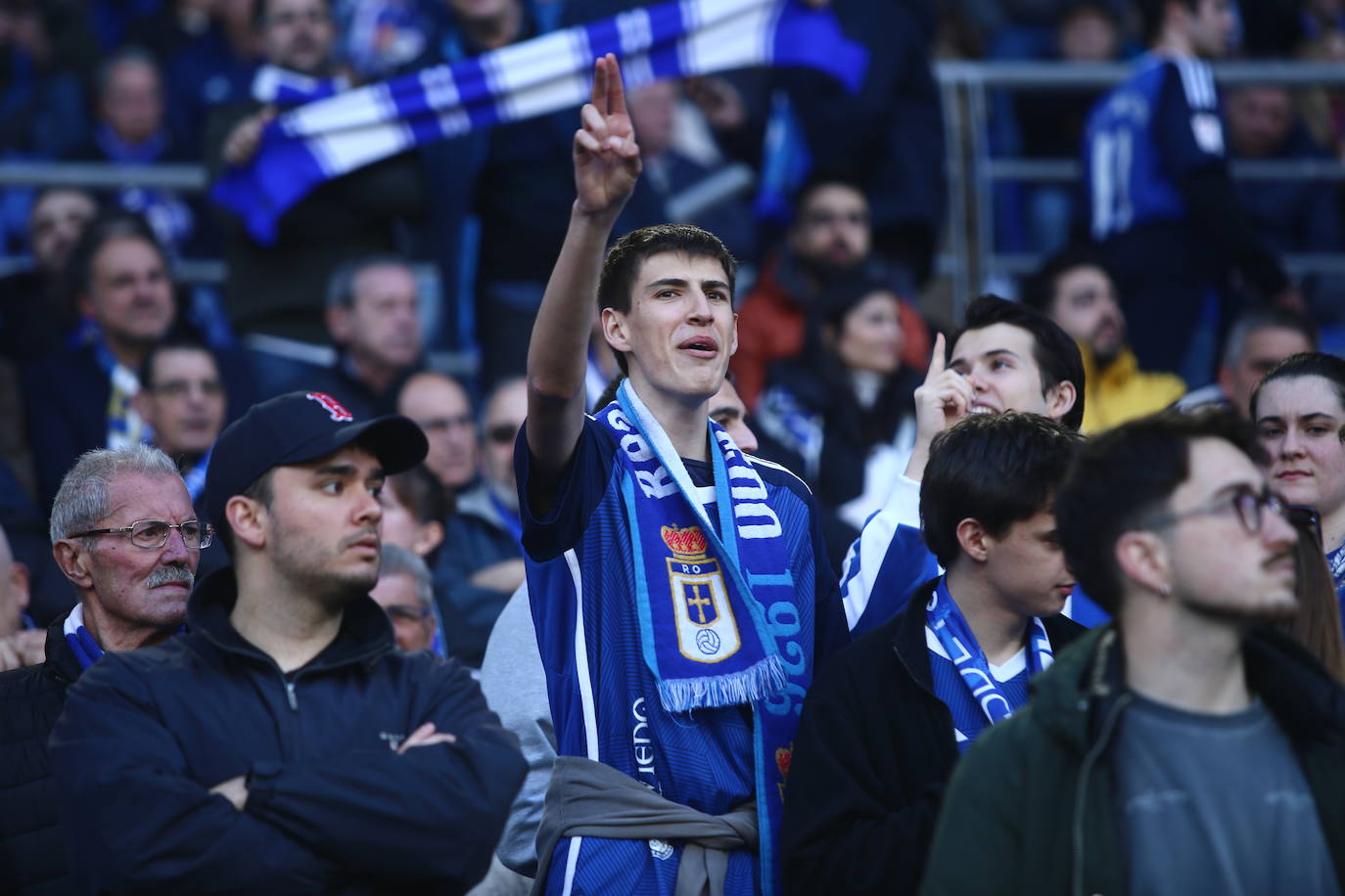 ¿Estuviste en el Real Oviedo - Villarreal B? ¡Búscate en las fotos!