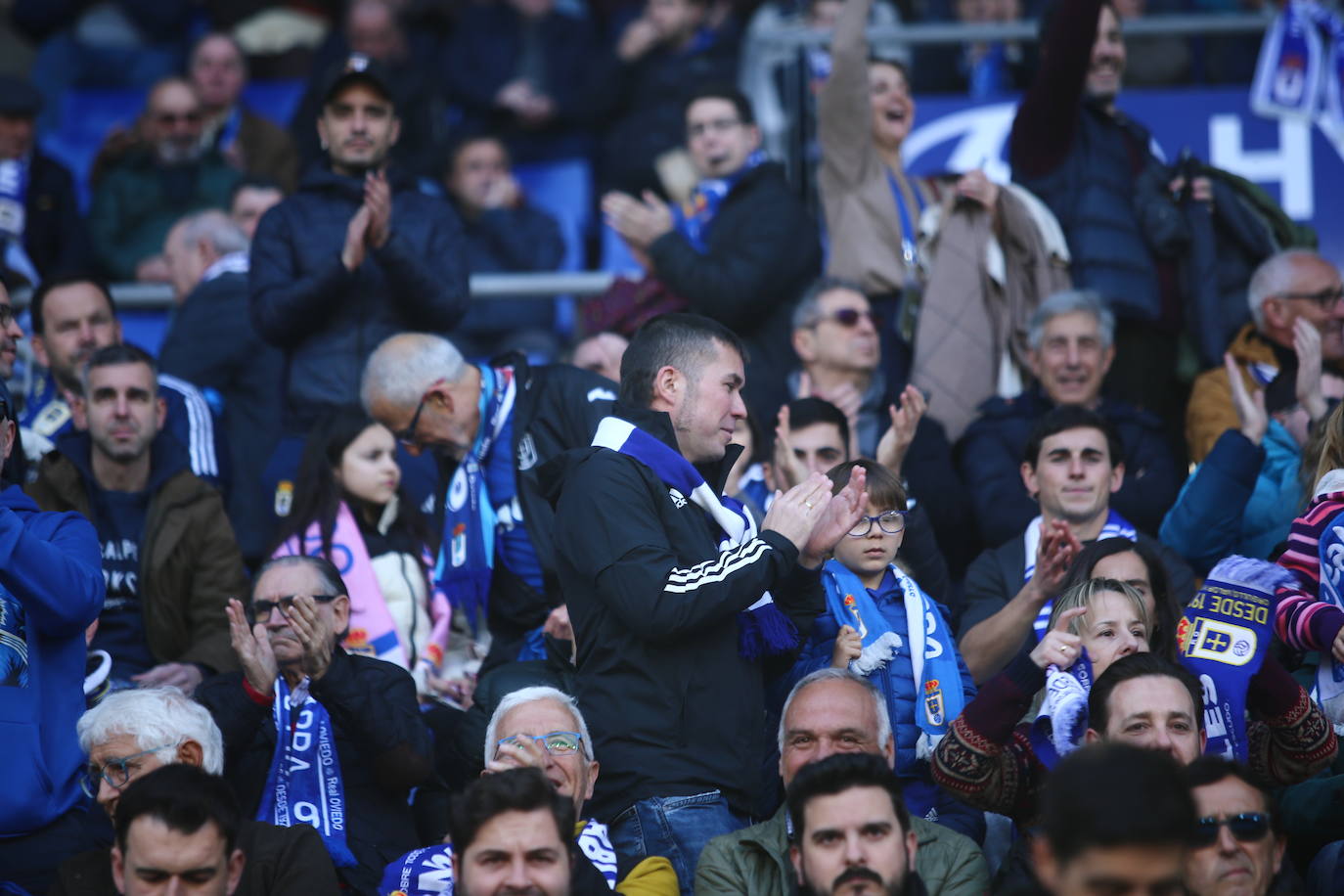 ¿Estuviste en el Real Oviedo - Villarreal B? ¡Búscate en las fotos!