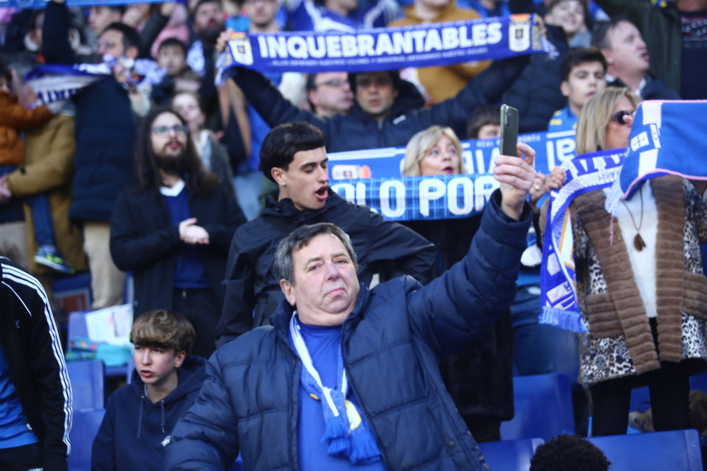 ¿Estuviste en el Real Oviedo - Villarreal B? ¡Búscate en las fotos!