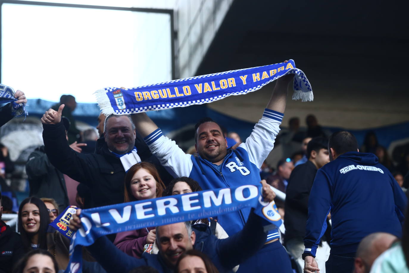 ¿Estuviste en el Real Oviedo - Villarreal B? ¡Búscate en las fotos!