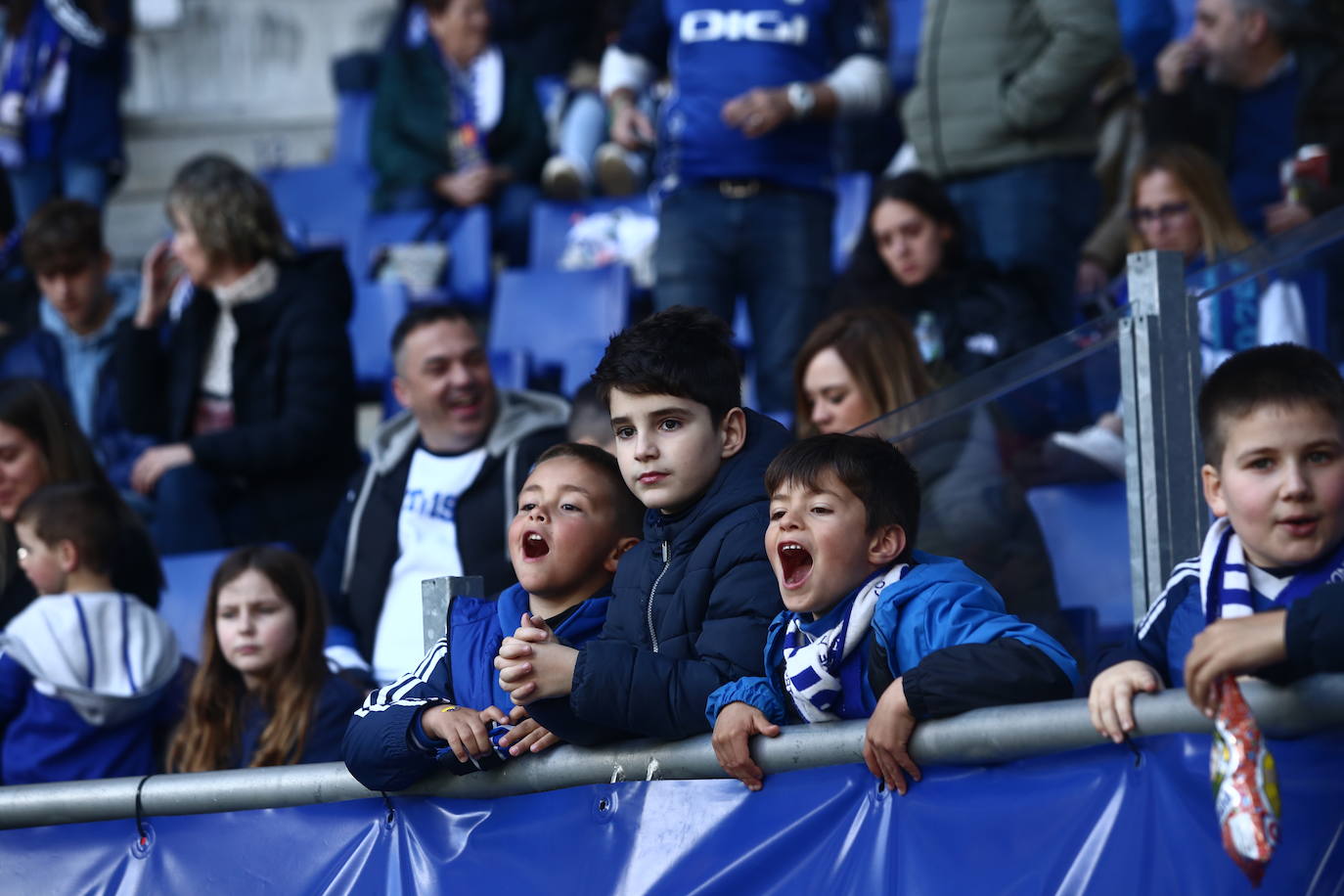 ¿Estuviste en el Real Oviedo - Villarreal B? ¡Búscate en las fotos!