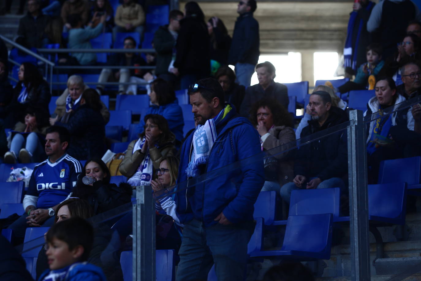 ¿Estuviste en el Real Oviedo - Villarreal B? ¡Búscate en las fotos!