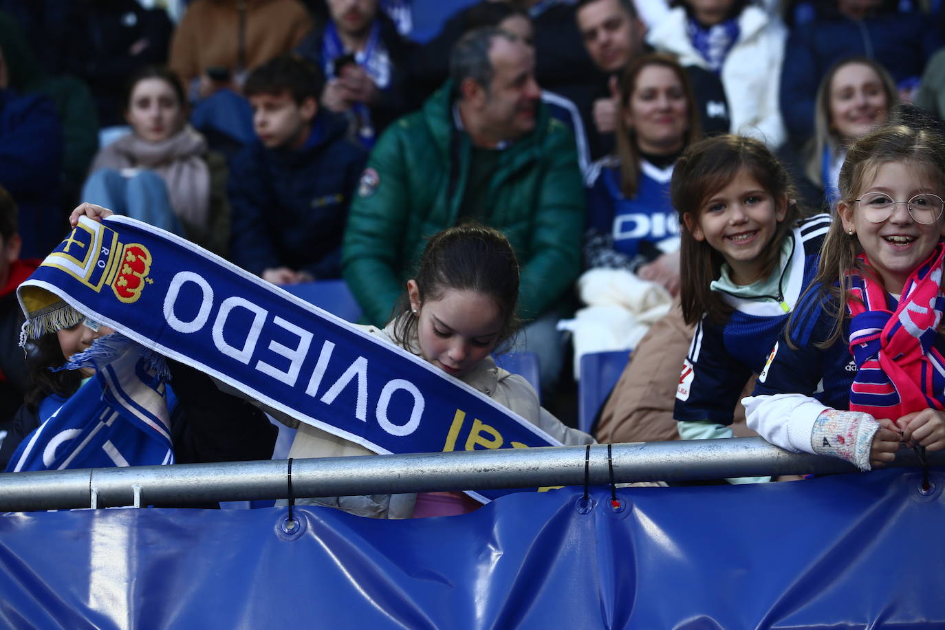 ¿Estuviste en el Real Oviedo - Villarreal B? ¡Búscate en las fotos!