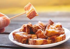 Un platito de torreznos.