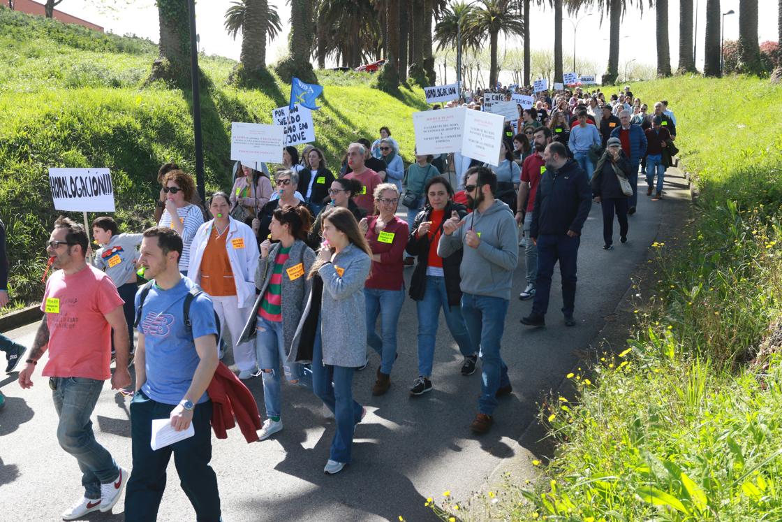 Las imágenes de la protesta de los trabajadores del Hospital de Jove