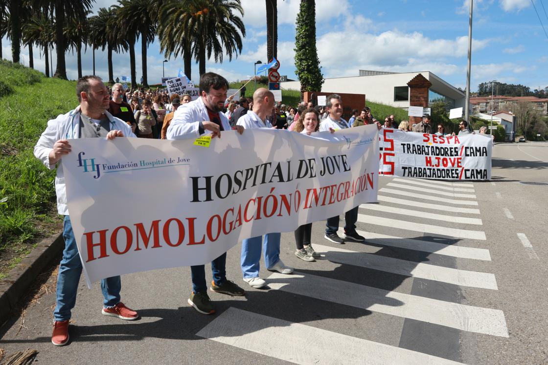 Las imágenes de la protesta de los trabajadores del Hospital de Jove