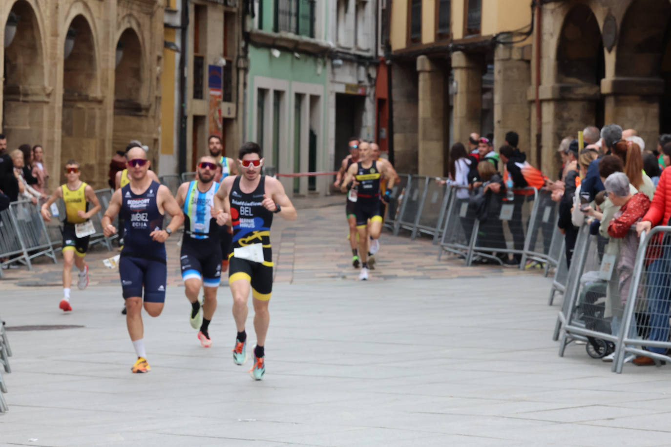 Las imágenes que deja la primera jornada del Duatlón en Avilés