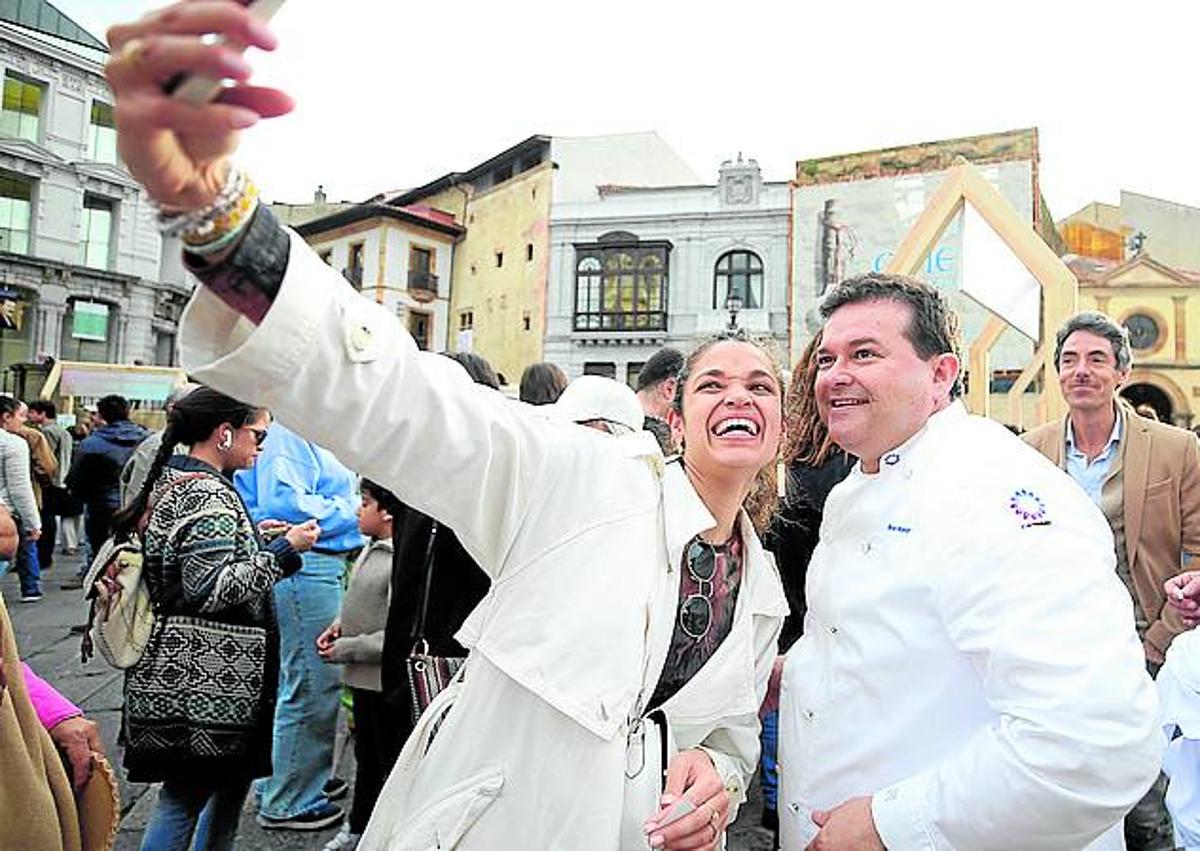 Imagen secundaria 1 - Euro-Toques se rinde a los quesos asturianos, «el hilo conductor de nuestra gastronomía»