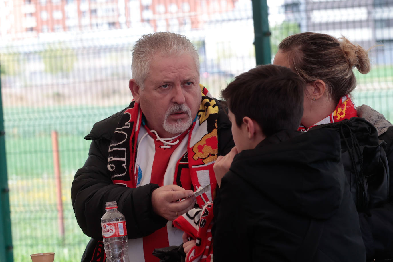 ¿Estuviste animando al Sporting ante el Mirandés? ¡Búscate en las fotos en Anduva!