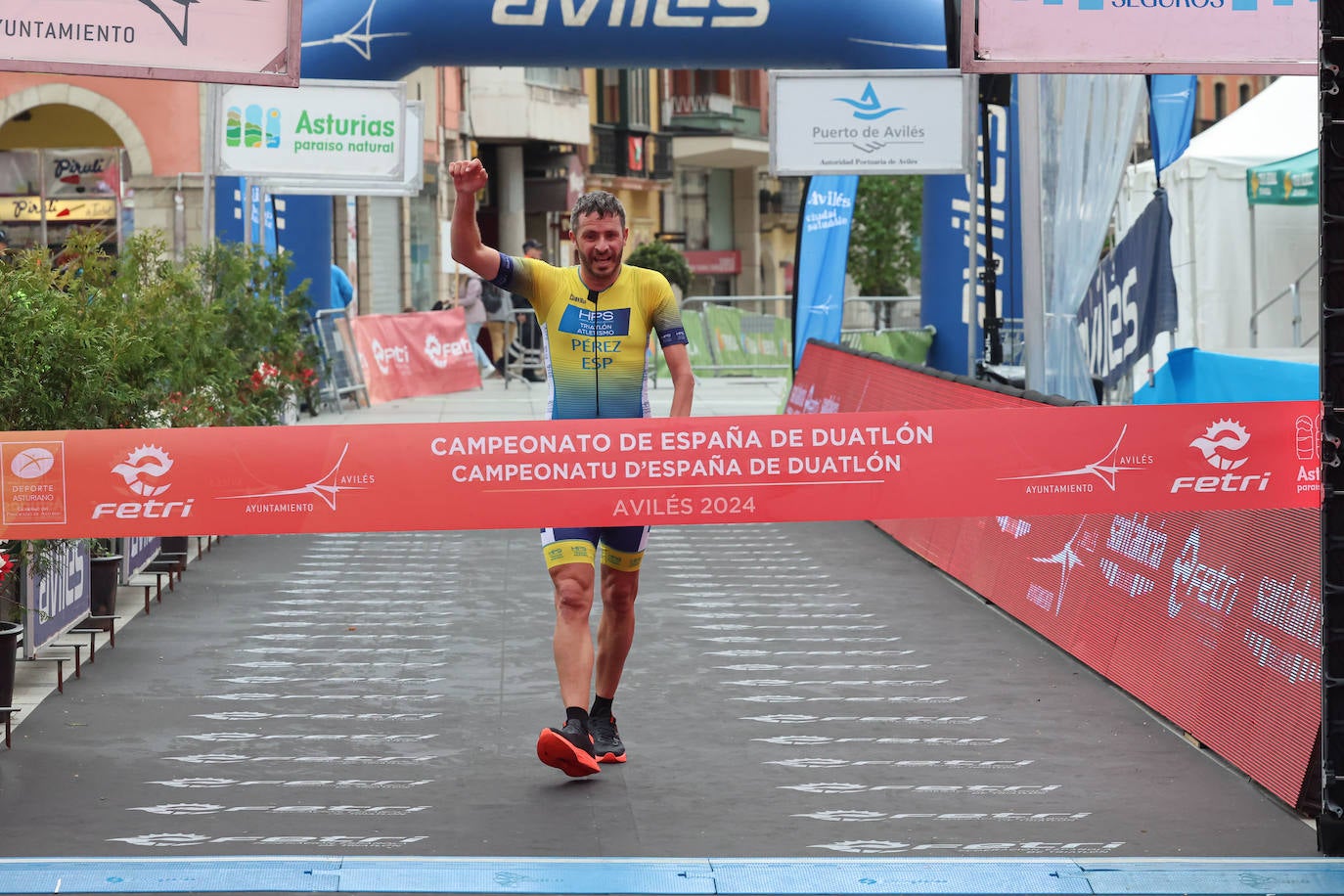 María Varo y Javier Martín vencen en el Nacional de Duatlón en Avilés