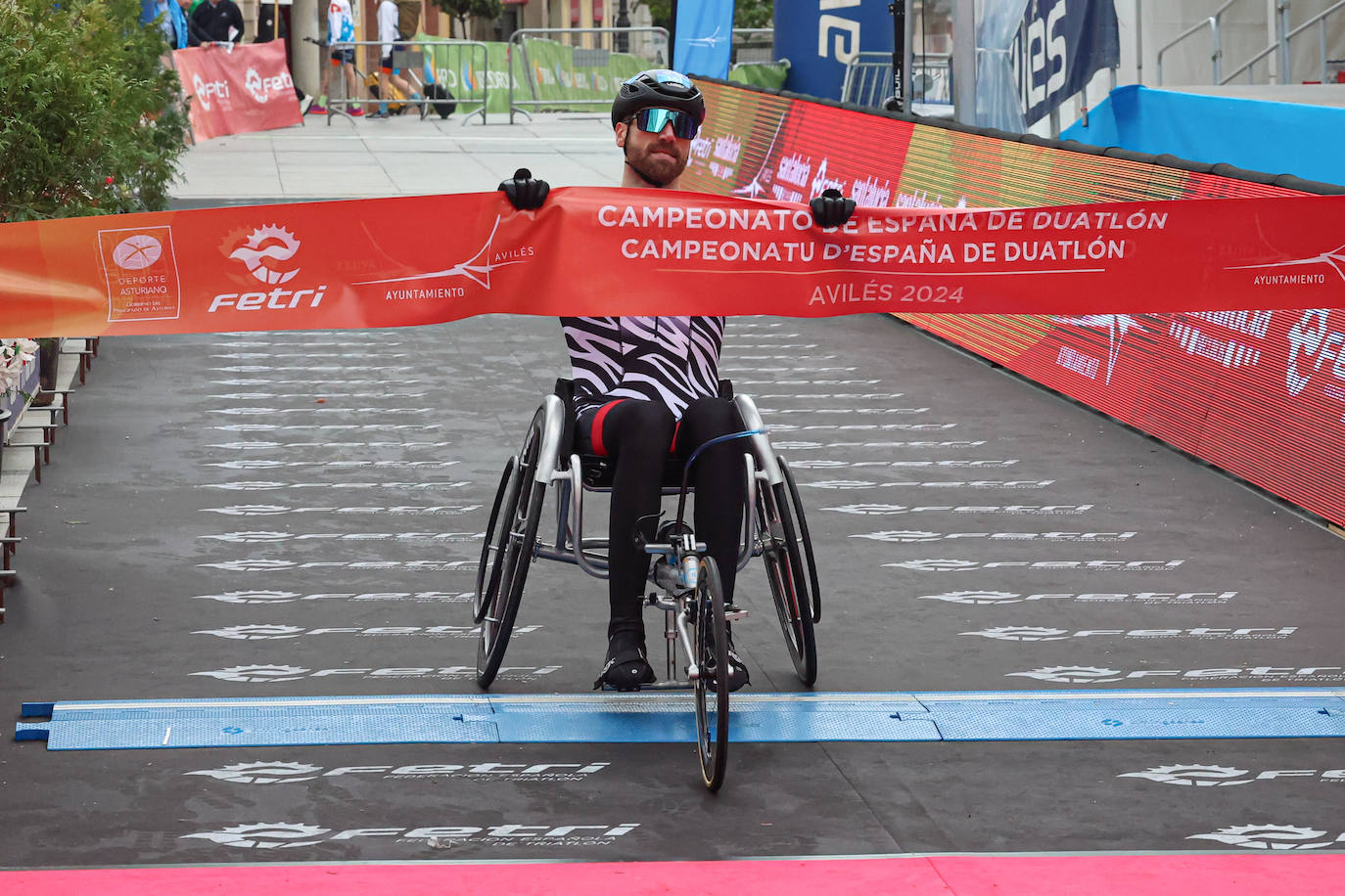 María Varo y Javier Martín vencen en el Nacional de Duatlón en Avilés