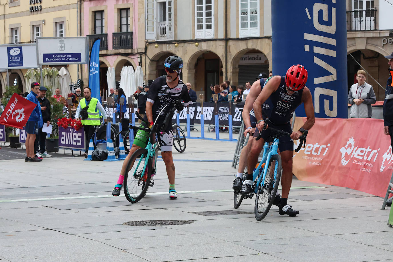 María Varo y Javier Martín vencen en el Nacional de Duatlón en Avilés