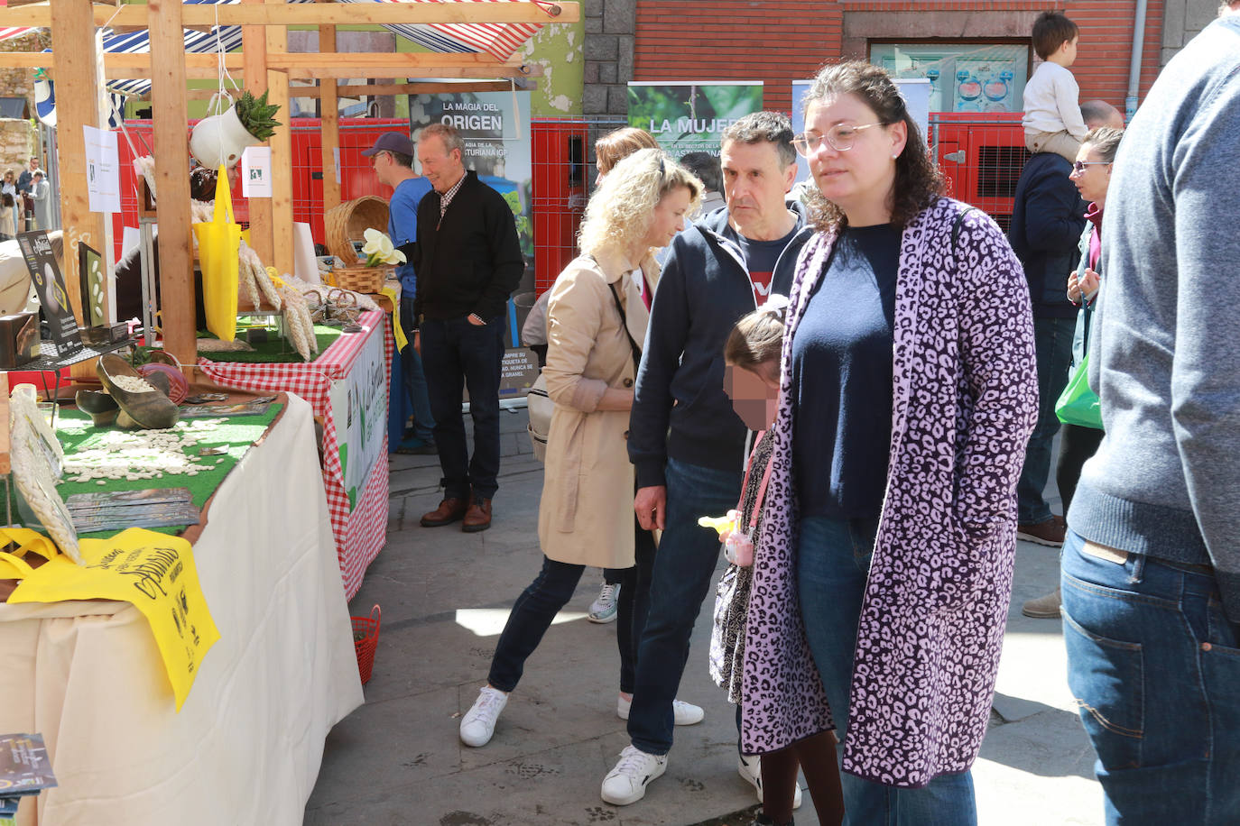 El buen tiempo anima la Primera Flor de Grado