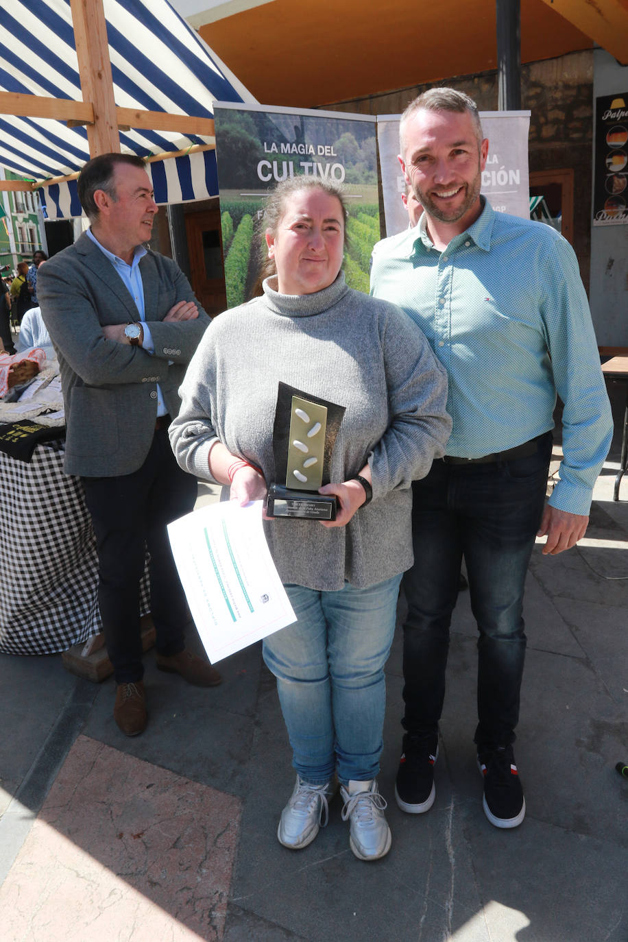 El buen tiempo anima la Primera Flor de Grado