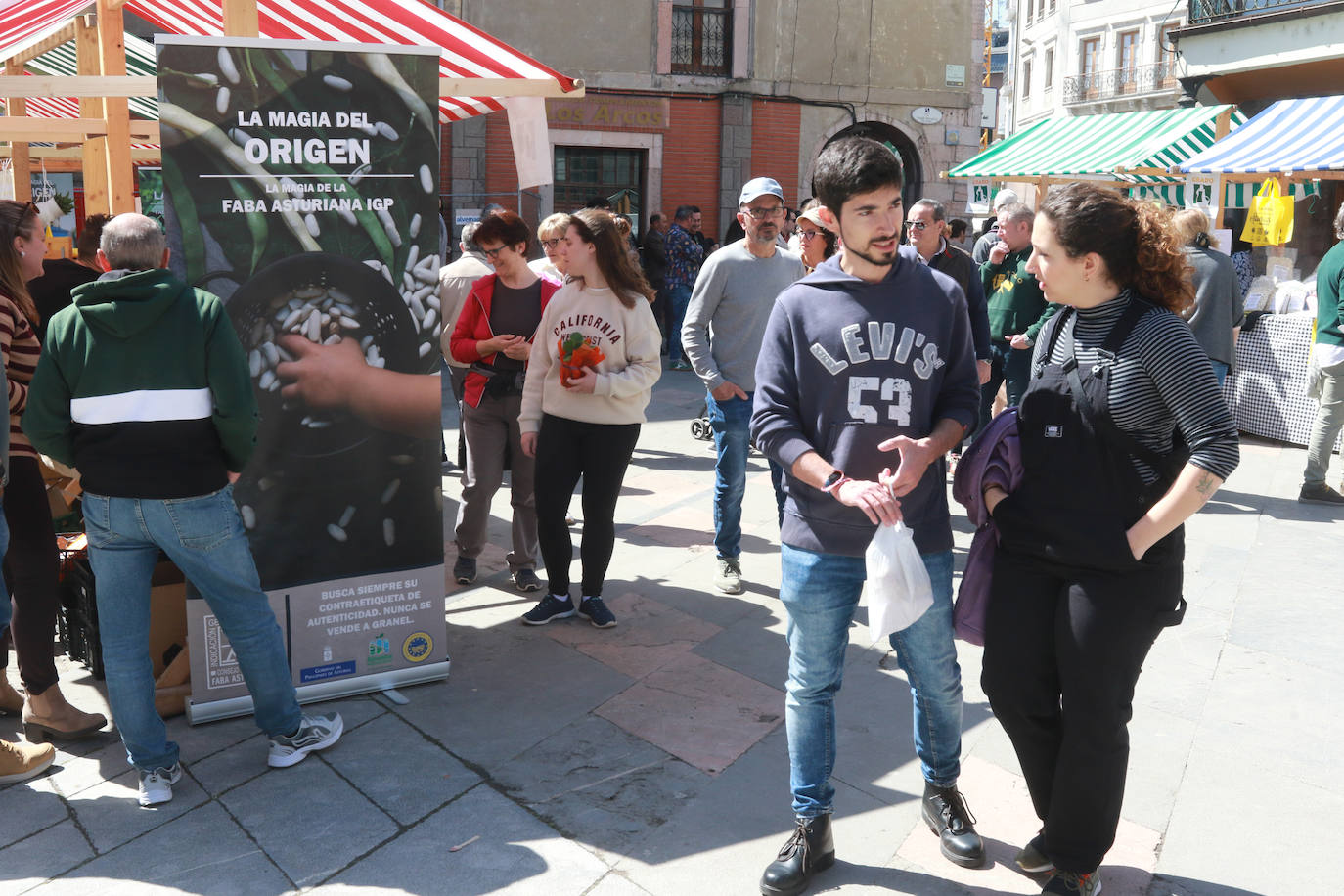 El buen tiempo anima la Primera Flor de Grado