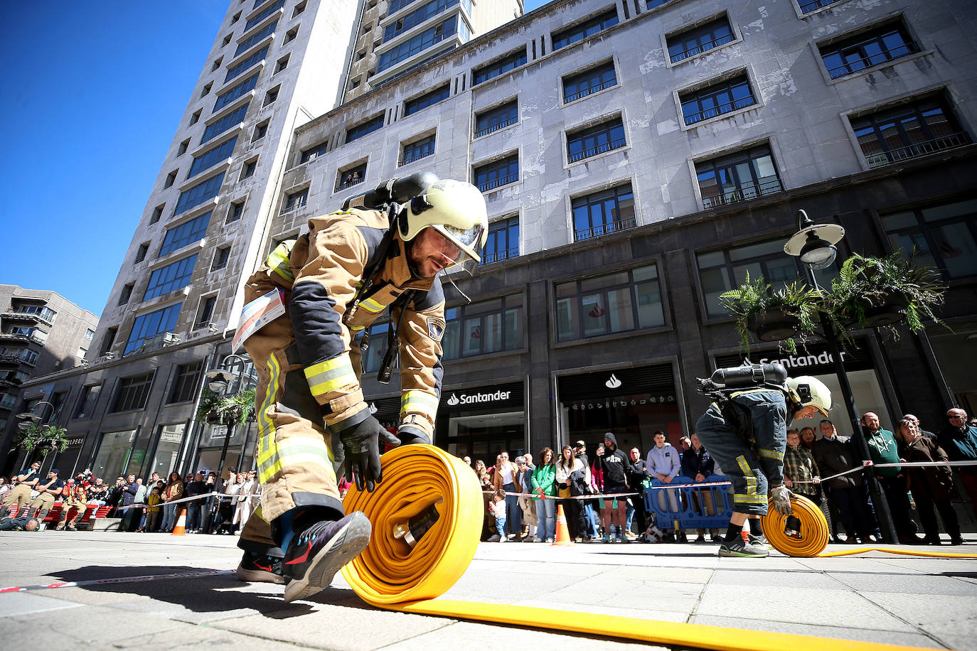 El recuerdo del bombero Eloy Palacio, muy presente en Oviedo