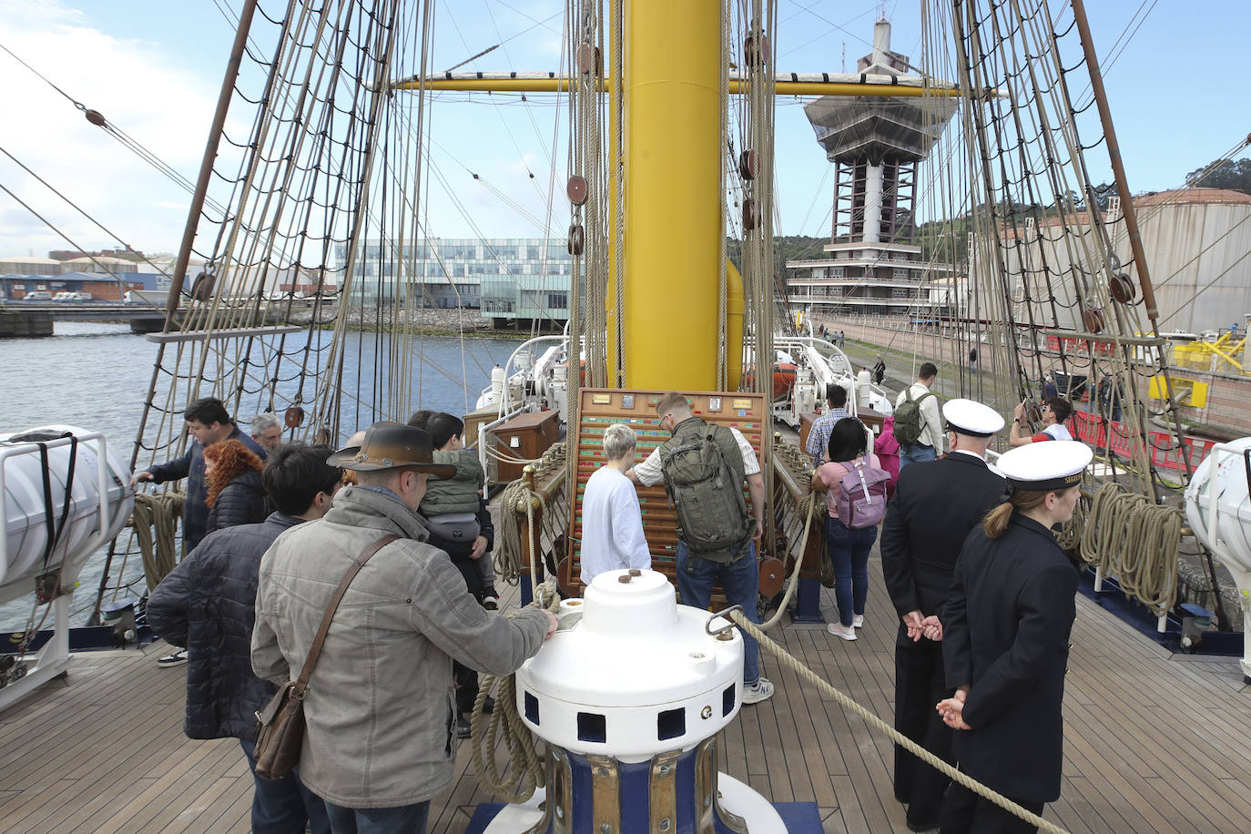 Gijón se despide del buque &#039;Gorch Fock&#039;