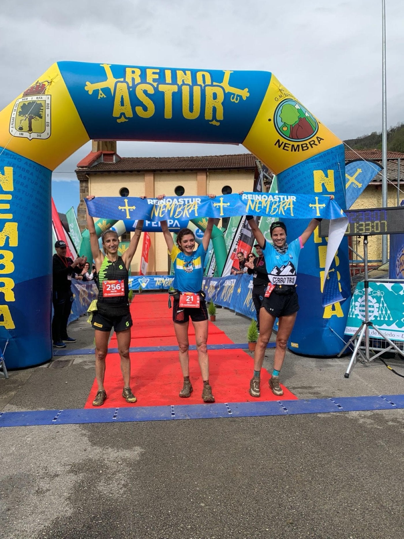 Patricia Muñoz, Silvia Álvarez y Ana Granda.