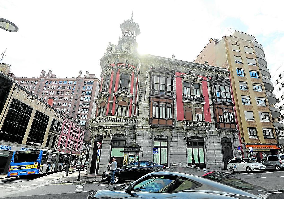 El Palacio de Eladio Muñiz o Josefina Balsera, de las dos formas se conoce, se convertirá en un hotel de cinco estrellas de lujo.