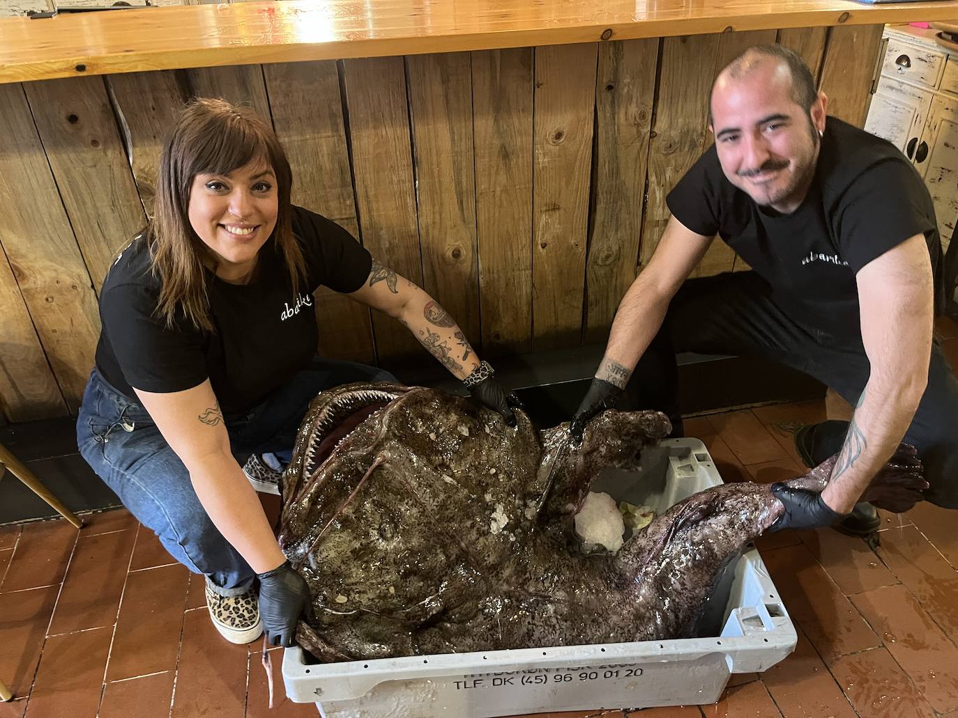 Así es el espectacular pixín de 55 kilos que se podrá degustar en Gijón