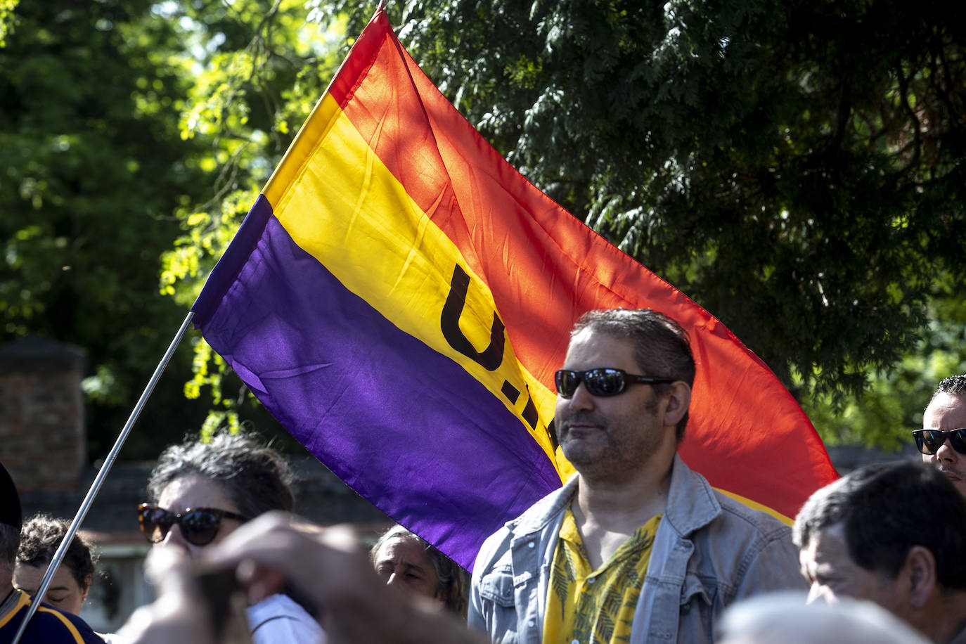 Conmemoración en Oviedo del 93 aniversario de la II República