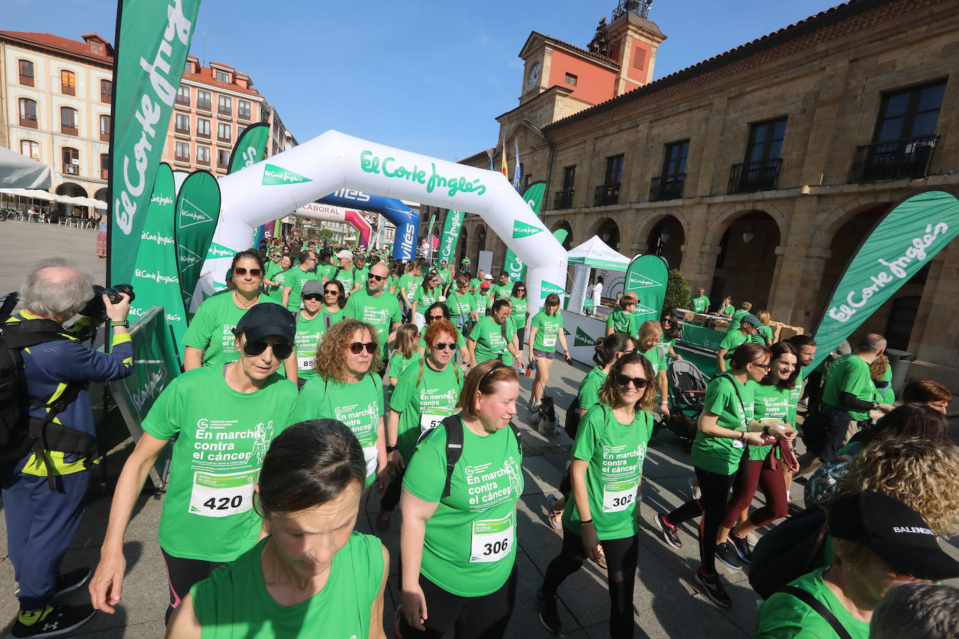 700 avilesinos corren contra el cáncer