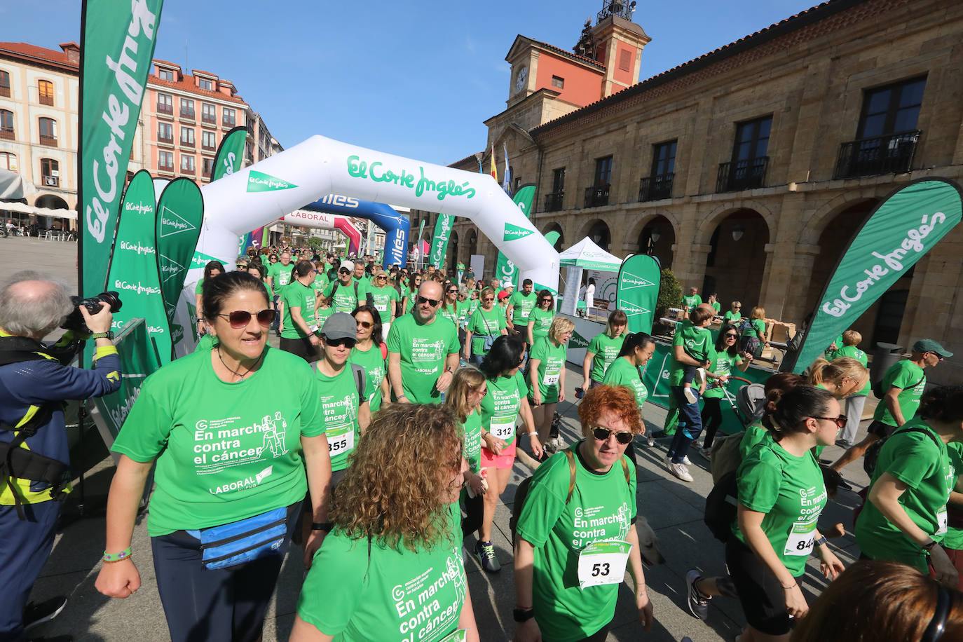 700 avilesinos corren contra el cáncer