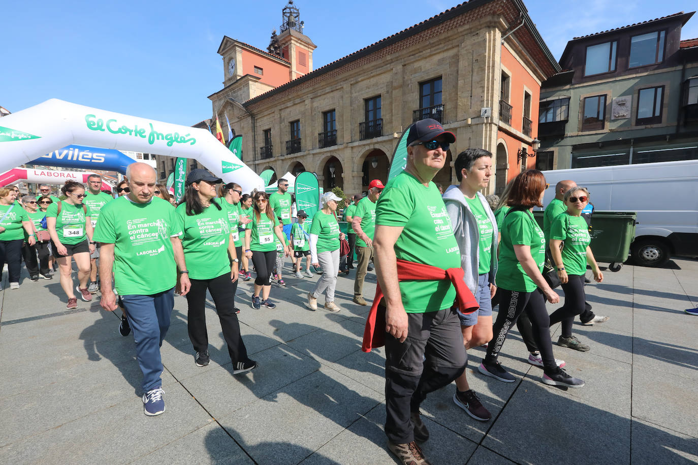 700 avilesinos corren contra el cáncer