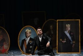 David Menéndez durante la interpretación de ‘Hamlet’ en el Campoamor.