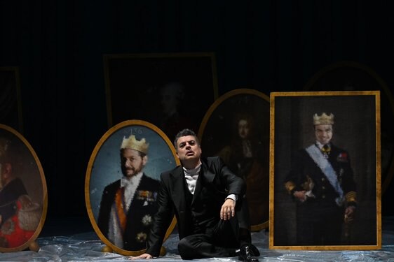 David Menéndez durante la interpretación de 'Hamlet' en el Campoamor.
