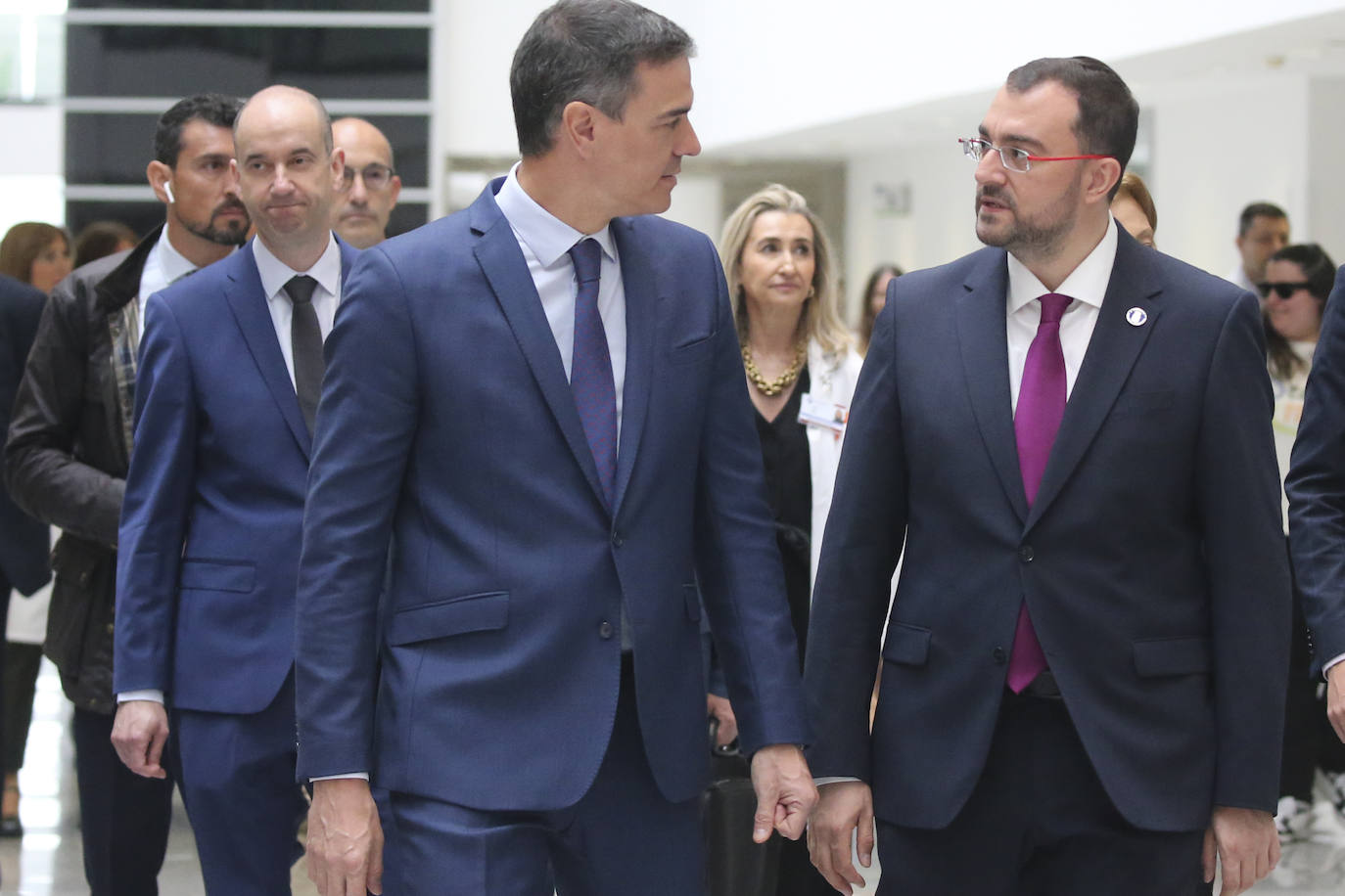 Pedro Sánchez, en Asturias: así fue su visita al HUCA