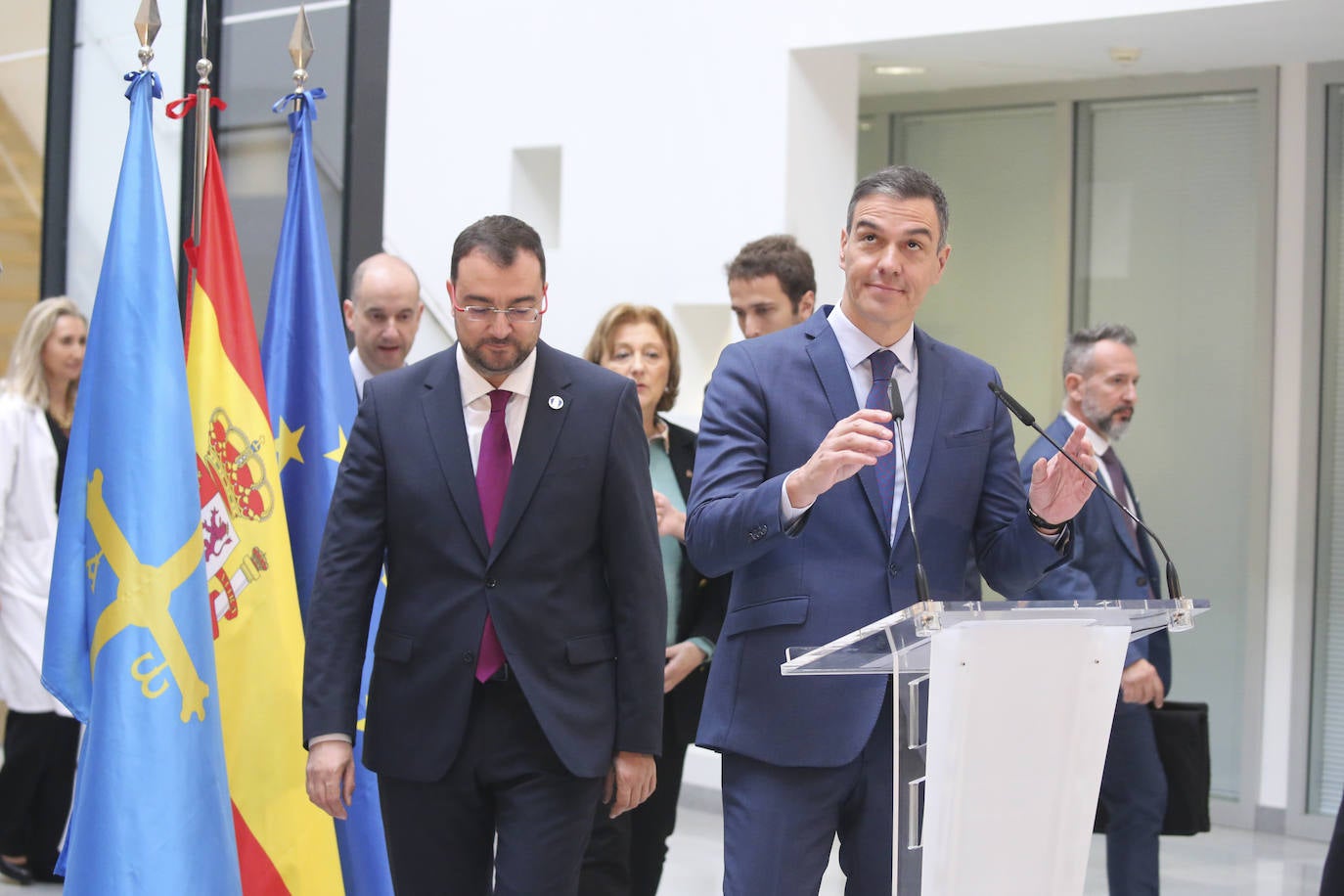 Pedro Sánchez, en Asturias: así fue su visita al HUCA