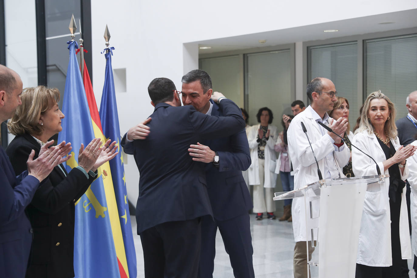 Pedro Sánchez, en Asturias: así fue su visita al HUCA