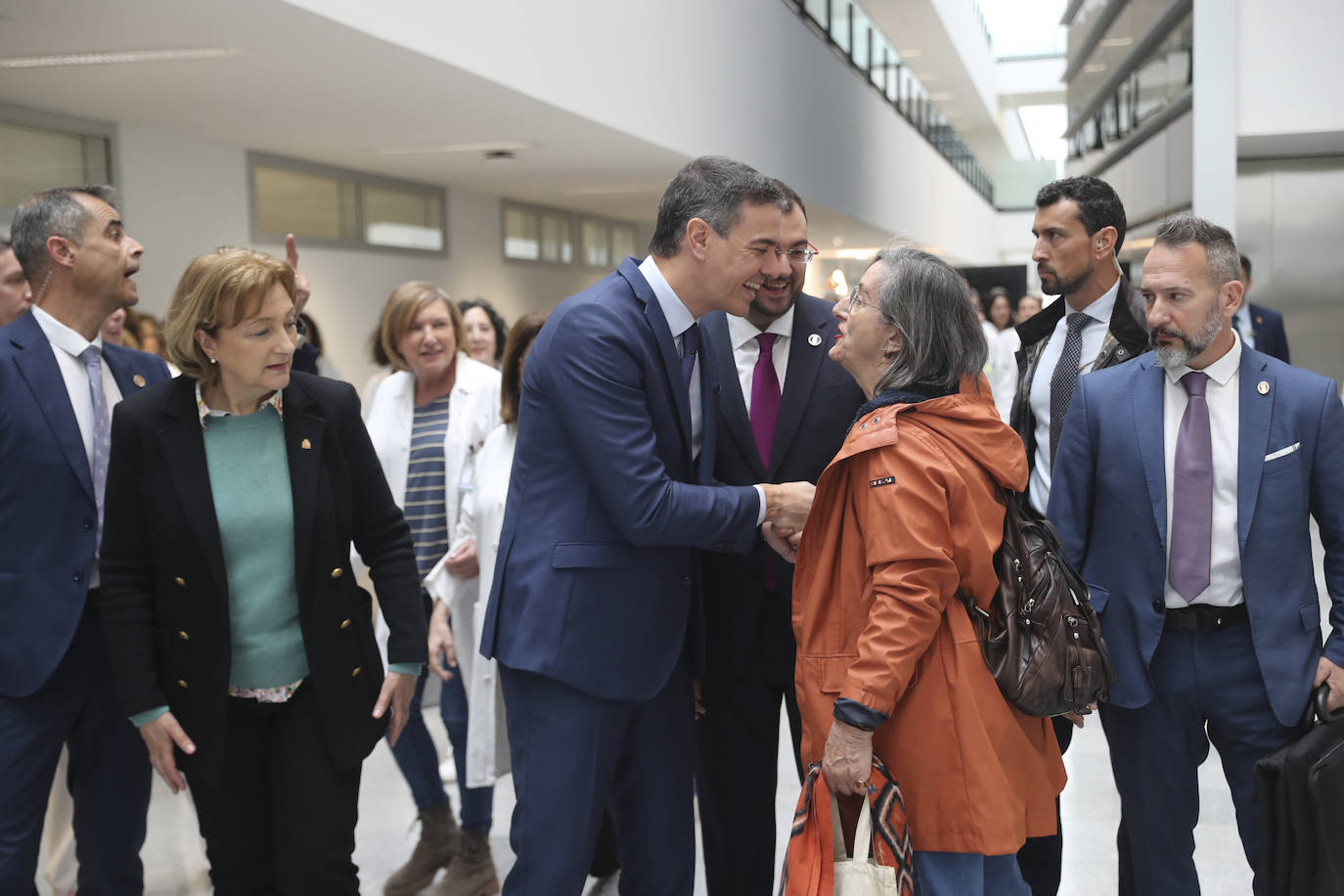 Pedro Sánchez, en Asturias: así fue su visita al HUCA