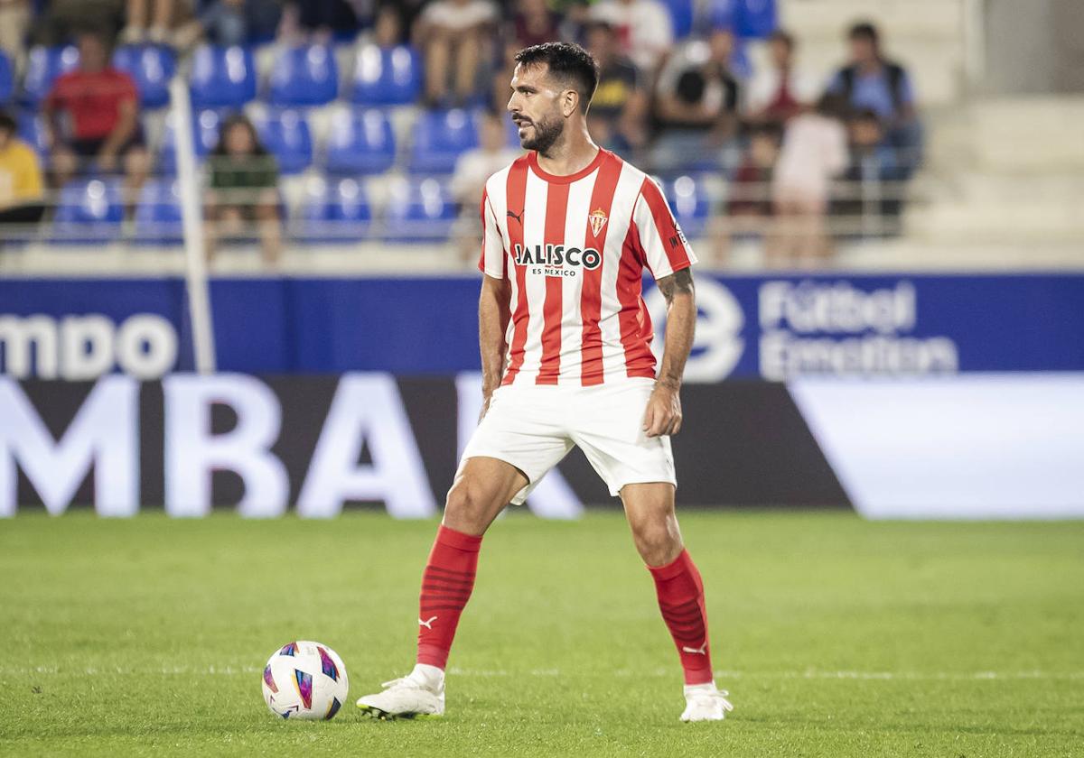 Pablo Insua, en un partido del Sporting de este curso.