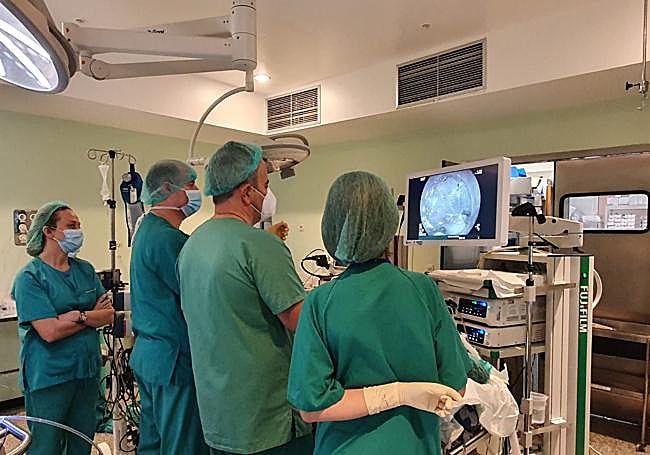 El equipo, en un momento de la intervención.