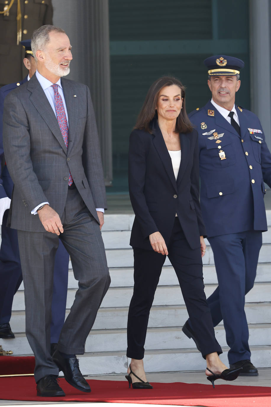 El Rey Felipe VI y la Reina Letizia llegaron el martes al Reino de los Países Bajos, uno de los viajes de Estado más importantes del año. Durante dos días, han compartido agenda con Guillermo Alejandro y Máxima, incluyendo la participación histórica de la princesa Amalia en viajes de Estado