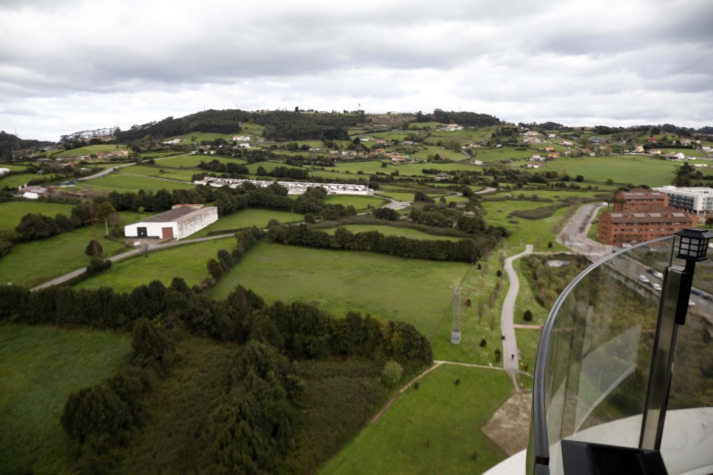 Zona por la que debería discurrir el vial soterrado.