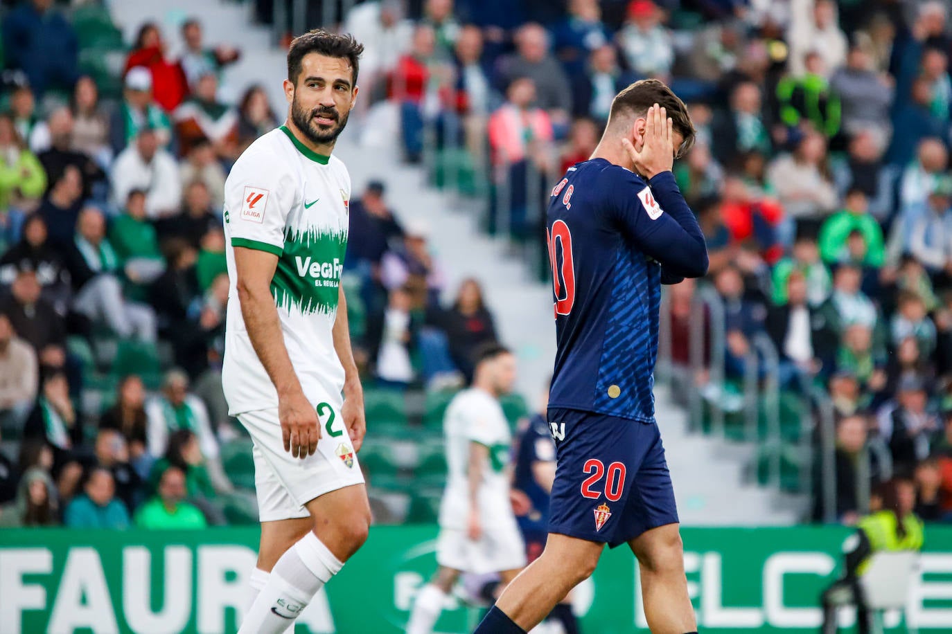 Las imágenes que deja el partido entre el Elche y el Sporting de Gijón