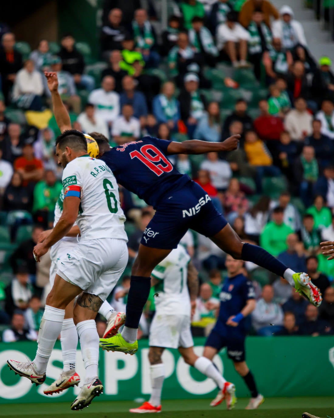 Las imágenes que deja el partido entre el Elche y el Sporting de Gijón