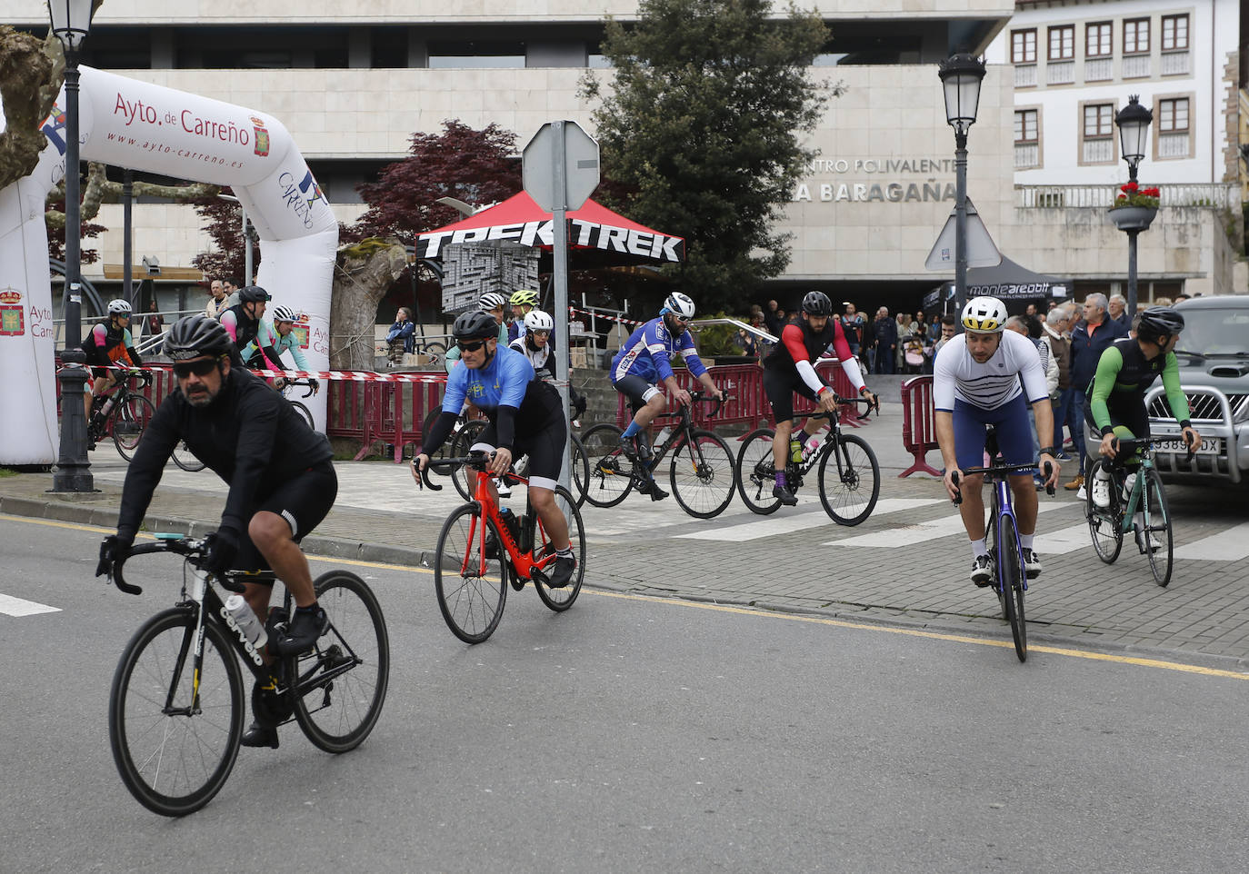 Emotivo homenaje en Candás al ciclista Alejandro Carnicero