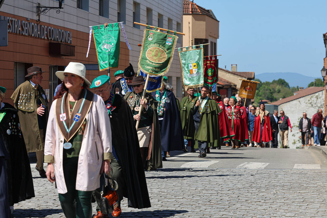 Las Fiestas del Picadillo y el Sabadiego de Noreña acaban con nuevos embajadores
