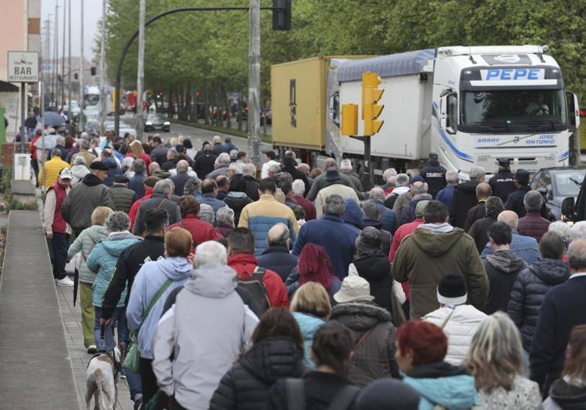 Protesta contra el vial de Jove en superficie el pasado 16 de abril.