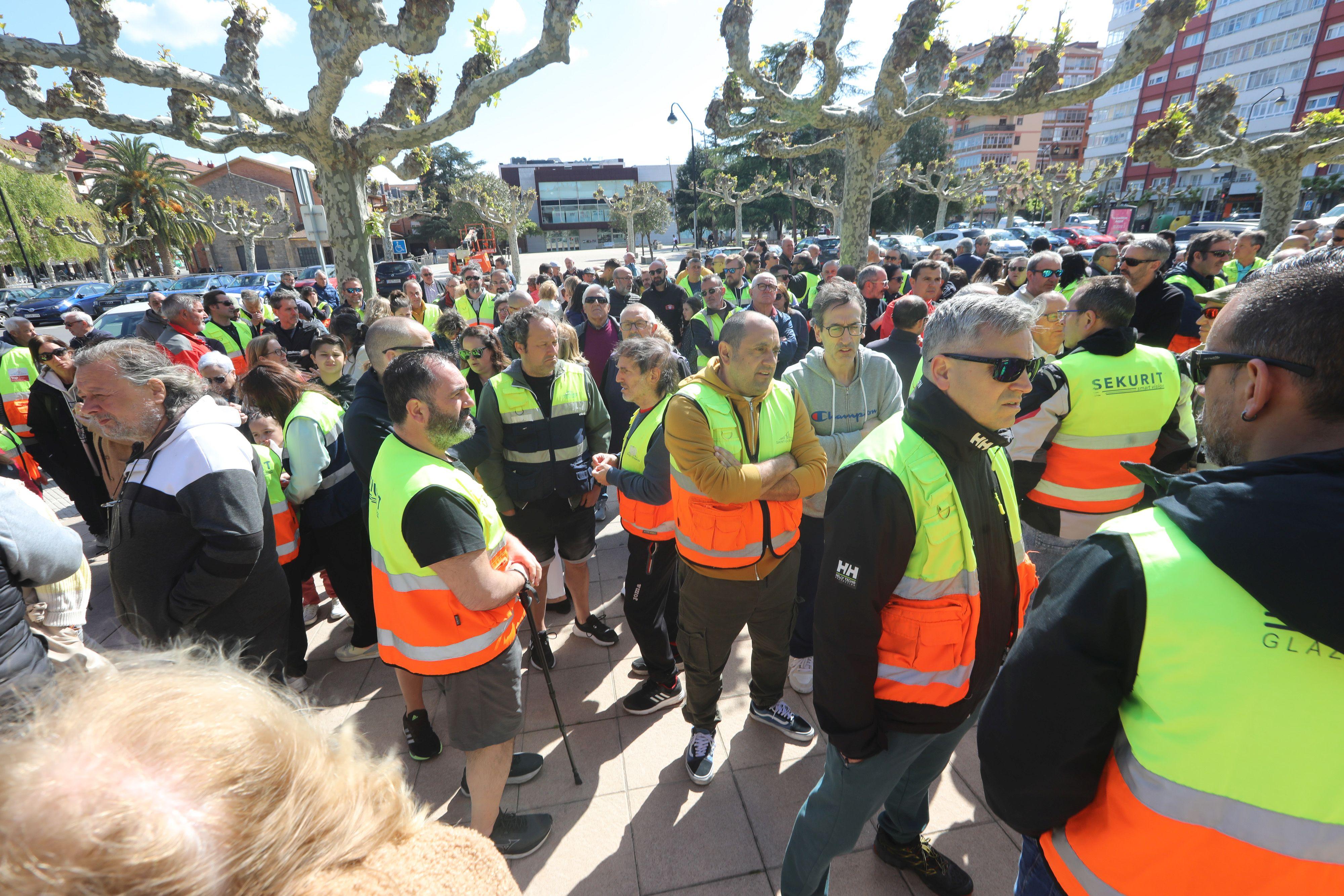 Así fue la concentración de trabajadores de Saint-Gobain en Castrillón