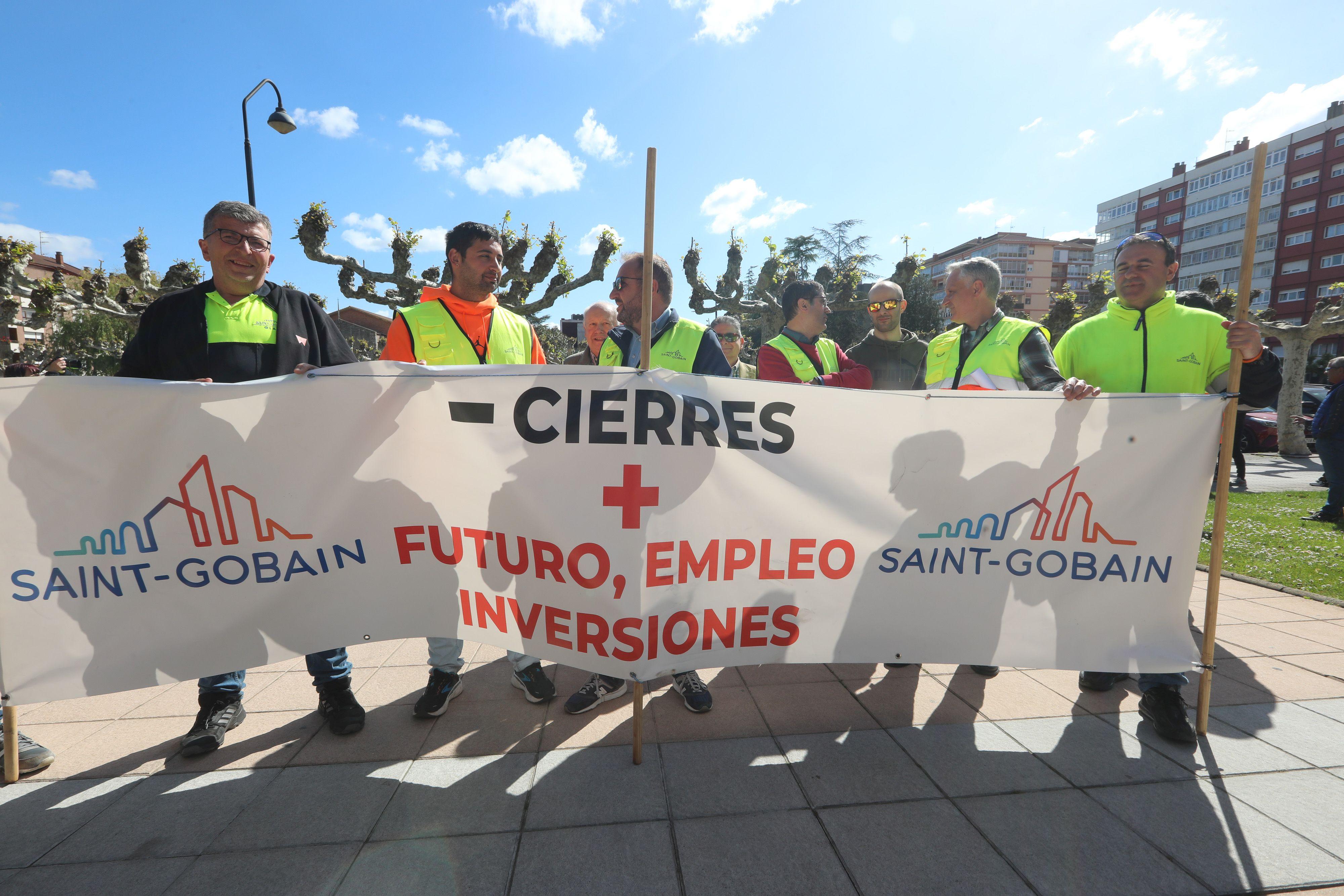 Así fue la concentración de trabajadores de Saint-Gobain en Castrillón