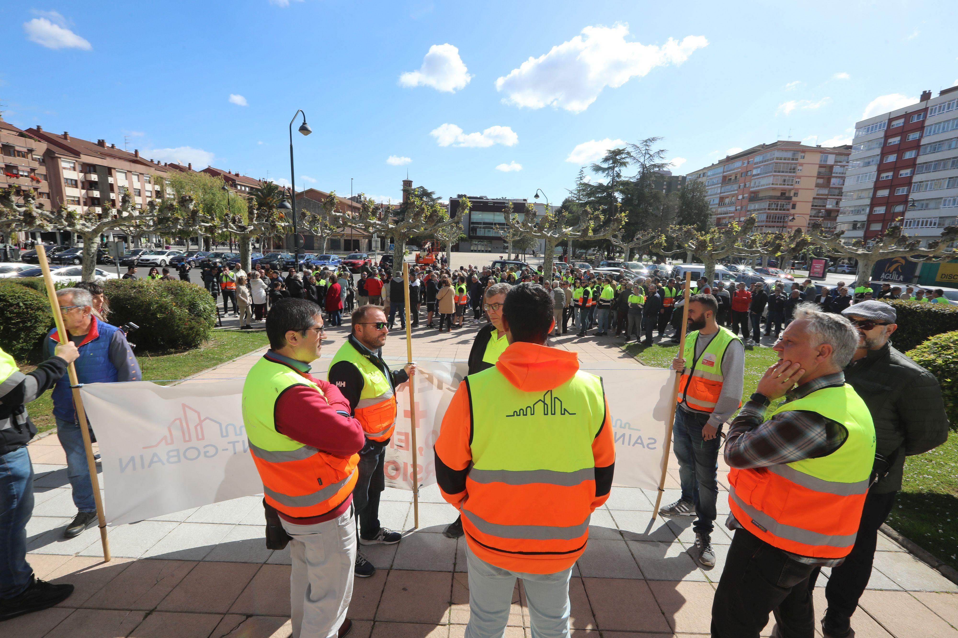 Así fue la concentración de trabajadores de Saint-Gobain en Castrillón